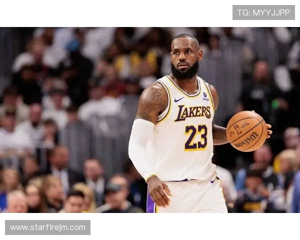 勒布朗·詹姆斯：从篮球天才到全球体育偶像的崛起与传奇人生