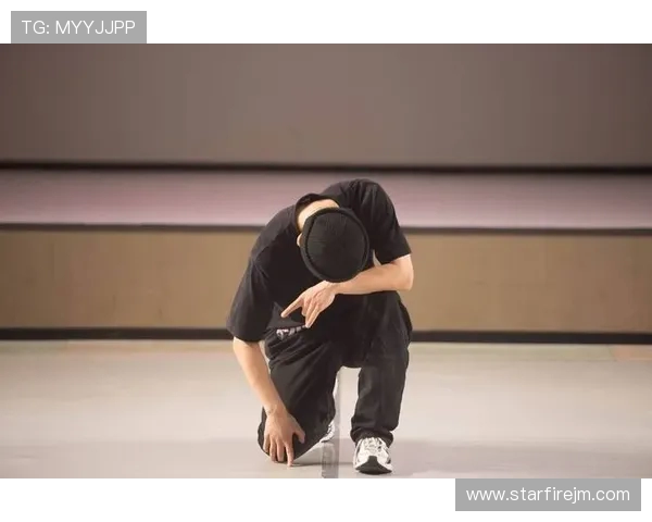 杭州攀岩队在世界街舞大赛中以81分稳居积分榜首位