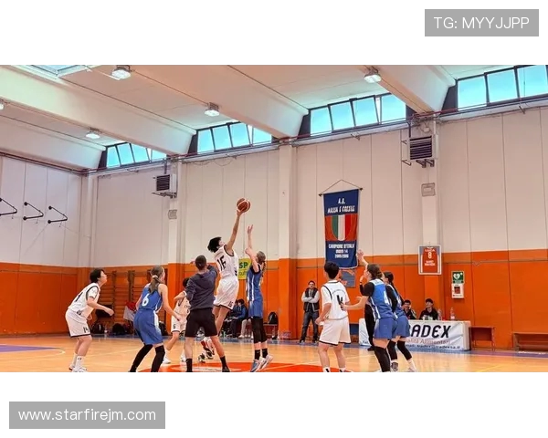 以篮球为纽带探索团队合作与拼搏精神在青年成长中的深远影响