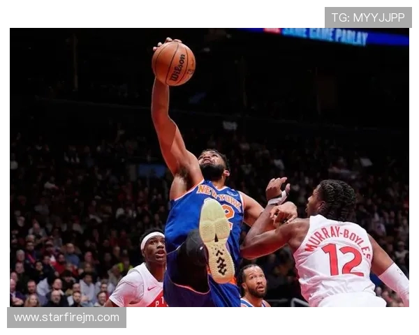 杰伦·布伦森带领尼克斯迎接新赛季挑战 展现领袖风采与进攻潜力