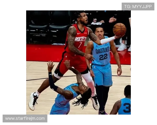 11月17日火箭队迎战强敌期待精彩对决球迷热情高涨助威现场