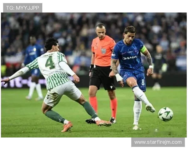 切尔西主场迎战利兹联双方争夺英超关键三分之战